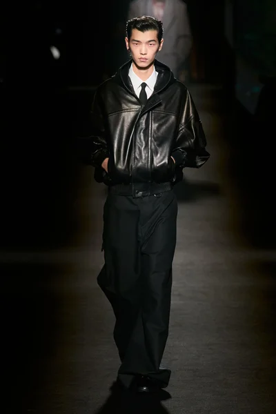 Look 62